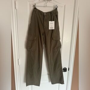 Pull&Bear Olive Green Cargo Pants – Size 6 / 28